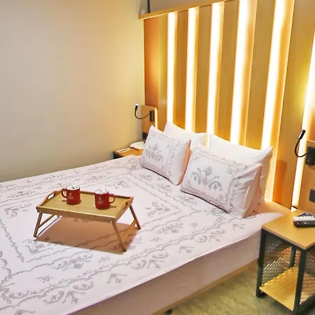 Antik Hotel 4*