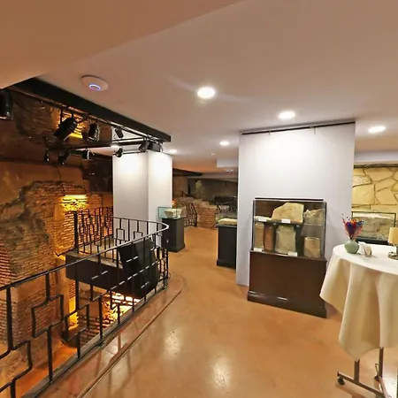 Hotel Antik